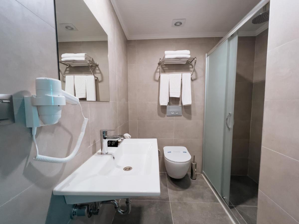 Yalcindag Otel Burdur Bagian luar foto