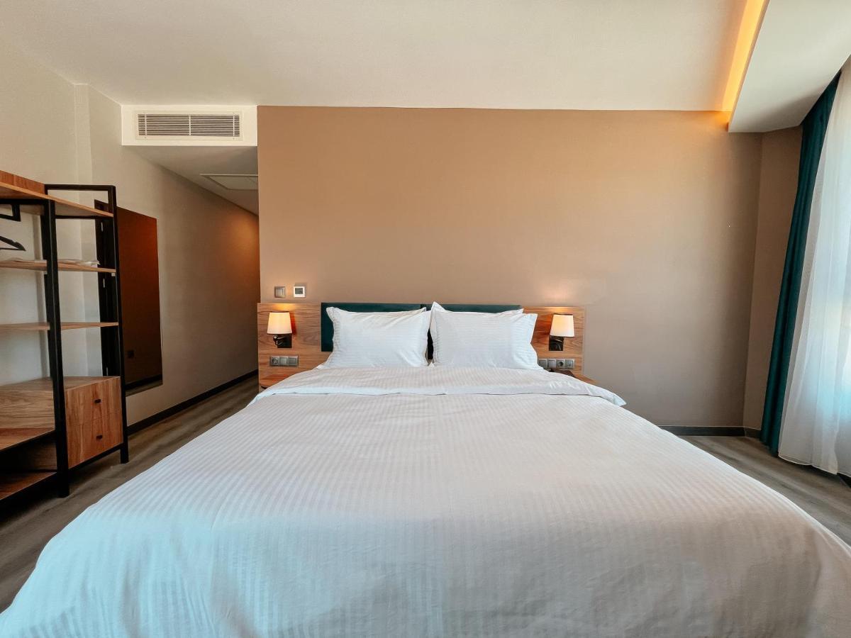 Yalcindag Otel Burdur Bagian luar foto